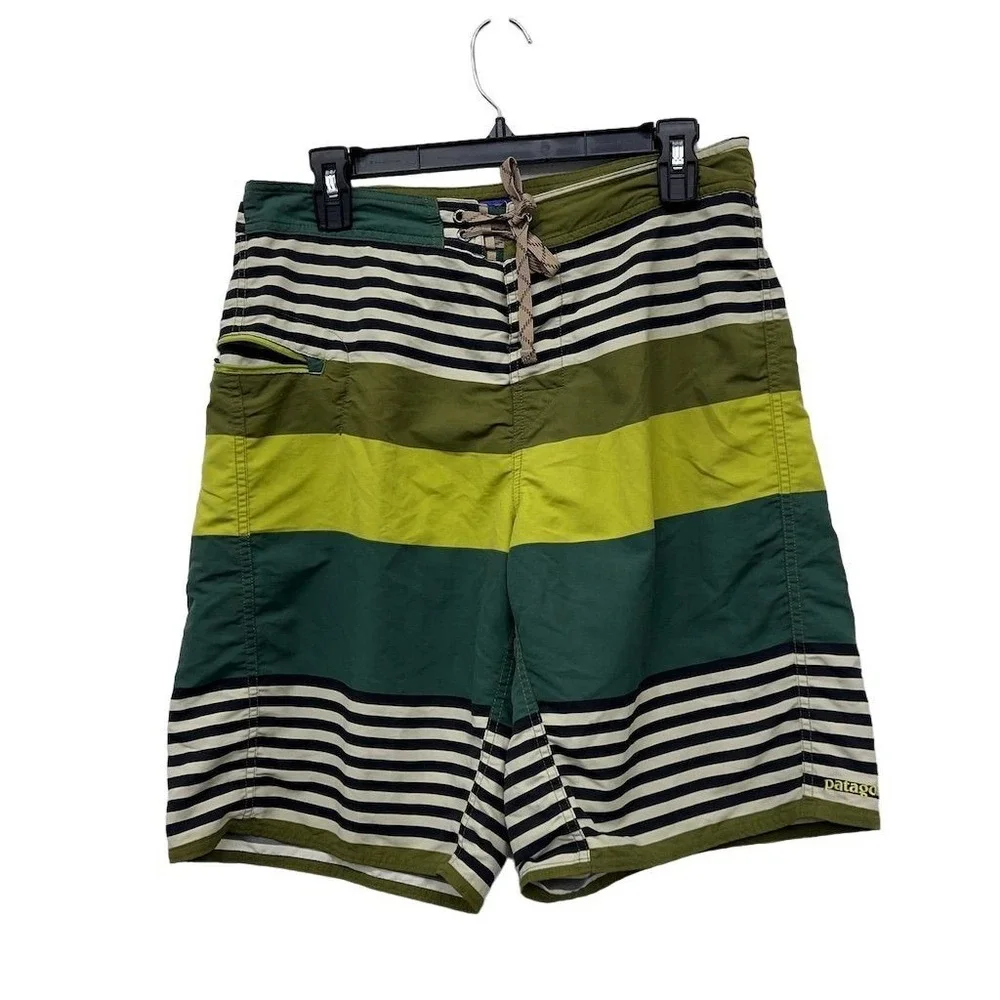 Patagonia Men's Wavefarer Board Shorts Green Striped UPF 50+ Size 32